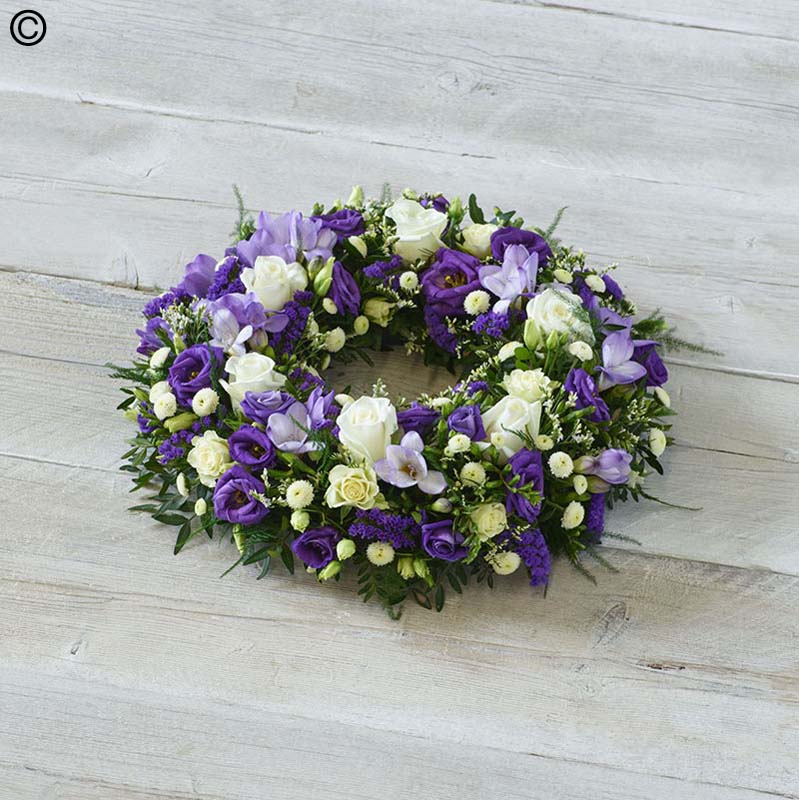 Scented Wreath Blue and White Large